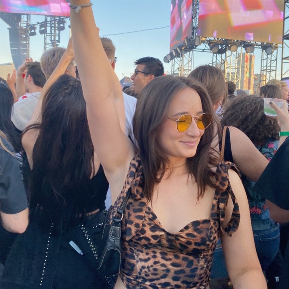 Meet the Posher - Picture 2 of 3